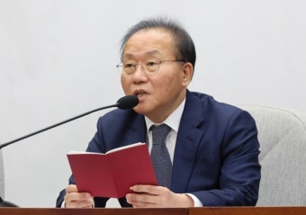 국민의힘 “민주, 상임위를 ‘이재명 피습’ 음모론 낭독대회로…피해의식”