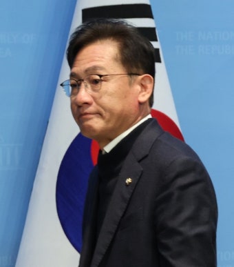 배진교, 녹색정의당 원내대표 사퇴…민주 위성정당 참여 ‘갈등 여파’