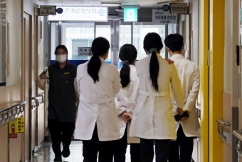 조선대병원·전남대병원 전공의 ‘집단사직하나’…“전남대 의대상 동맹휴업 동참”(종합)