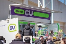 “고객 있는 곳으로 CU가 갑니다” 최첨단 입은 ‘이동형 편의점’ 운영