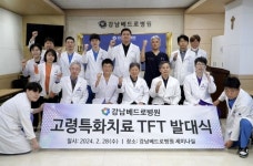 [의료명사 초대석]  강남베드로 윤강준 대표원장,  초고령화사회에도 치료 제대로 받는 의료환경 만들 것