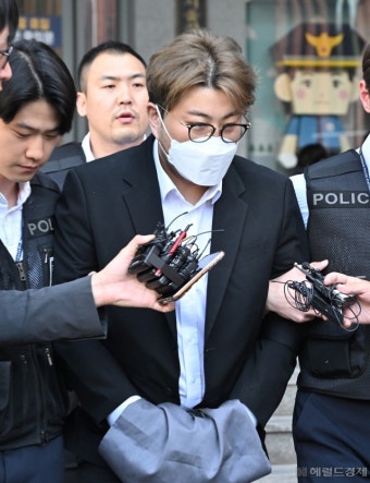 [헤럴드pic] 검찰 송치되는 김호중