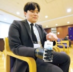포스코1%나눔재단, 국가유공자에 로봇 의수·의족 지원