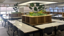 “텅텅 비었네” 공무원 인기 사라지니 이 회사까지 쫄딱 망했다