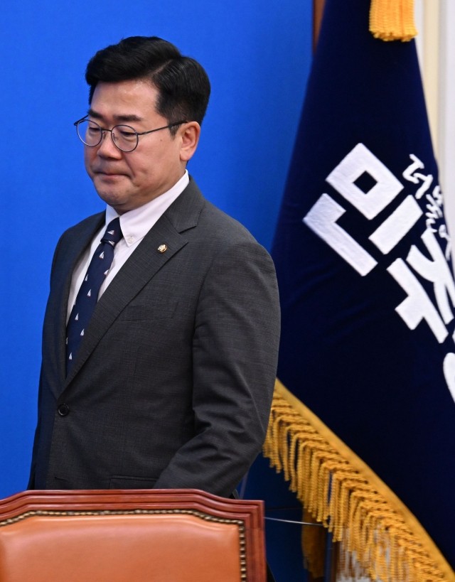 박찬대 윤석열 대통령, 정치 실종의 근본 원인 지적하며 영수회담 제안
