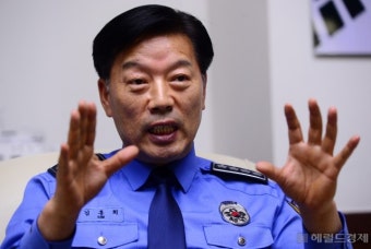 [단독]‘경비함정 도입 비리 의혹’ 김홍희 전 해경청장 검찰 송치