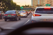 휴가철 고속도로 정체 원인 밝혀졌다…교통사고 원인 1등 이것 때문