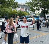 [인터뷰] “팬덤마케팅, 통했죠”…‘완판 신화’ 편의점版 스포츠 카드, 이렇게 나왔다 [언박싱]