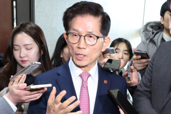 김문수, 조기 대선 출마 가능성 묻자 “전혀 검토 안 해”