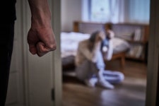 이리 잔인할 수가…‘난자 농장’에 여자들 가둬 매달 난자 적출한 中조직