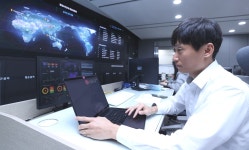 LGU+ “‘스미싱 URL 변조’ 꼼수까지 막는다”…AI 악성 앱 분석 솔루션 구축