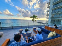 글로벌 ‘만남의 광장’…태평양 배경삼아 친구가 되다