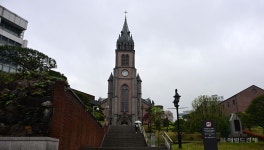 [르포] ‘세월호·위안부의 고통 보듬었던 기억’ 빗줄기 명동성당 추모 행렬 [세상&]