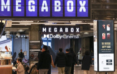 ‘악화일로’ 위기의 극장가…“‘시네마틱 경험’으로 승부”