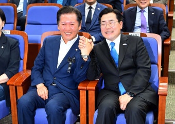 ‘비유형’ 박찬대-‘직설형’ 정청래…누가 더 ‘찐명’인가 싸움 [이런정치]
