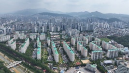 [영상] “마포인데, 10억대라고?” 한강벨트 재건축 ‘성산시영’ 가보니  [부동산360]