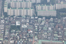 “집주인이 전세보증금 안줘요” 2년5개월 만 최저…‘월세 시대’ 왔다[부동산360]