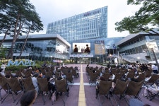 마포구청 광장 한여름의 시네마 ‘엄빠랑 영화 광장’ 초대