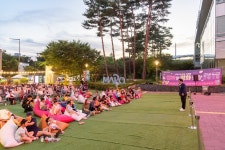 17년 만에 구민 광장으로 돌아와...마포 구민광장에서 영화 즐기다!