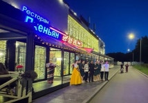 모스크바에 15년만에 北식당 ‘평양관’ 새로 오픈…“승무원같은 종업원이 시중”