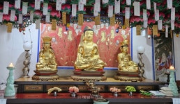 금오산 기암절벽과 수림의 조화…구미 해운사와 약사암 [정용식의 사찰 기행]