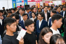 영주시, 일자리 박람회 성황…구직난 속 ‘현실적 기회’ 제공
