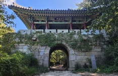 북한산 태고사 가는 길…‘북한산성의 호국도량’ 노적사와 중흥사 [정용식의 사찰 기행]
