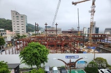 순천시청 건물 옥상서 설비 점검하던 50대 추락