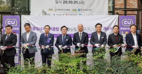 어르신 일자리 52% 늘린 강서구, 시니어 편의점 열었다