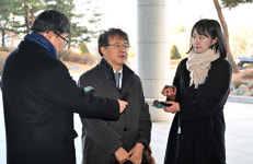 정교유착 합수본, 신천지 강제수사 나섰다…총회 본부 등 압수수색[세상&]