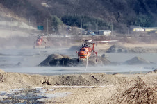 경기 양주 호명산서 산불…헬기 투입 진화 중