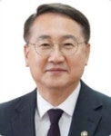 [속보] 李대통령, 김인호 산림청장 직권면직…“중대한 현행 법령 위반”