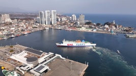 속초-블라디보스톡 카페리 재개..관광+수출 일석이조