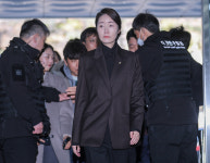 ‘1억 공천헌금’ 강선우 구속심사 출석…“심려 끼쳐 죄송” [세상&]