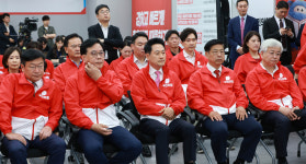 국힘, ‘우세 1곳’ 출구조사에 침통…“개표 마지막까지 결과 봐야”