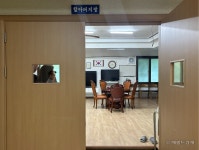 판사가 찾아간 경로당, 투표용지 상자 사라졌다…선관위 “우리도 몰라”[세상&]