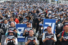 국내 최대 車업체 첫 사용자성 인정…제조업계 전반 확산 우려[비즈360]
