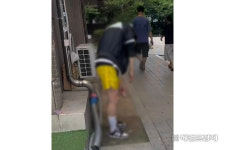 ‘대낮 초교 앞 좀비 자세’…필로폰 양성 반응 30대 남성 긴급체포 [세상&]