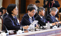 [헤럴드pic] 비상경제점검회의 주재하는 한성숙 총리