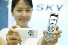 SKY, PCS 시장 진출..`첫 LGT폰` 공급
