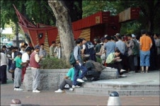 비엔씨급식지엔에스지점 | SK증권 종로지점, 오늘로 무료급식 봉사 1년째