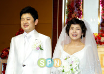 [포토]결혼식 올린 개그우먼 김현희 