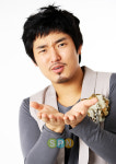 [포토]신세대 트로트 가수 강훈 '장윤정, 박현빈 바통 내가 이을래~'