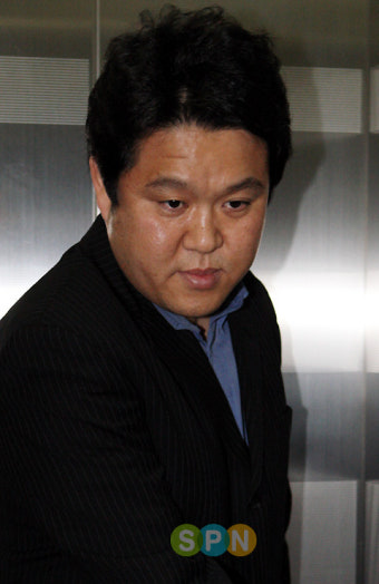 [포토]터틀맨 빈소 찾은 김구라, '언제 밥 한번 먹자더니...'