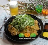 치킨업계, ‘더 더’ 마케팅으로 매출 ↑