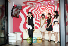 [포토]소녀시대 노래방 습격사건!