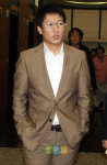 [포토]지석진 '멋진 포즈로 축하'