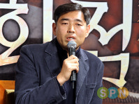 쌍화점 유하 감독, 영화 속 동성애는 외피일 뿐이다