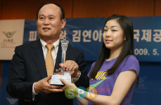 [포토]김연아, 인천국제공항 홍보대사 됐어요~