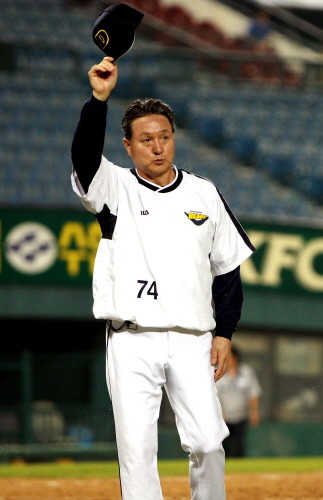 김 경문 감독, KBO 리그 사상 3번째 1000승 도전! 현재 990승으로 역대 성취 한발짝 직전!